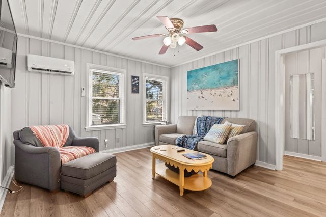 403 38th Ave. S, North Myrtle Beach, SC 29582