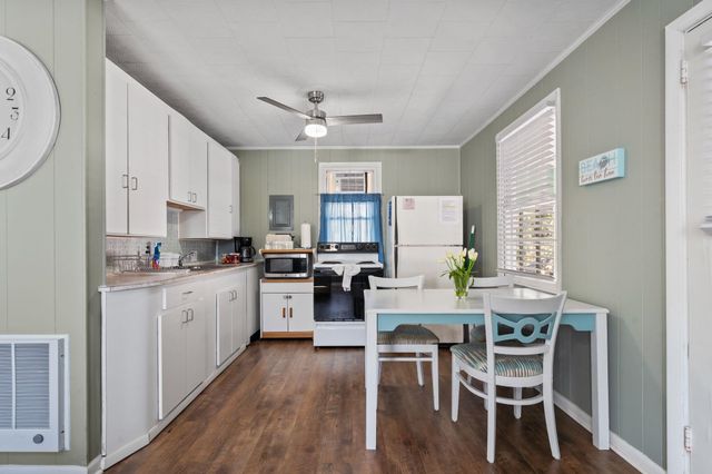 403 38th Ave. S, North Myrtle Beach, SC 29582