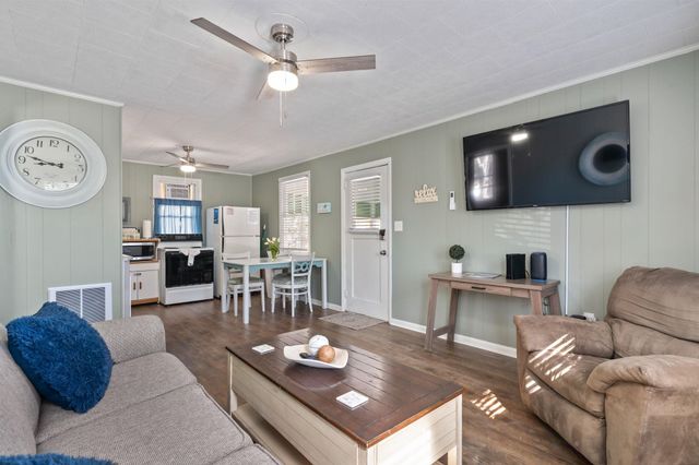 403 38th Ave. S, North Myrtle Beach, SC 29582