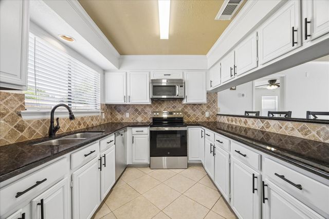 15714 Pipers View Drive, Houston, TX 77598