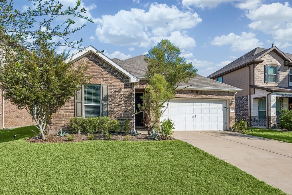 28422 Bobcat Bayou Drive, Katy, TX 77494