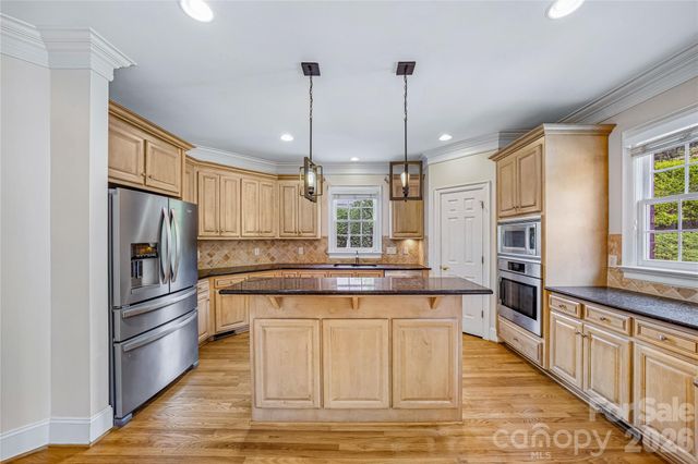4305 Mourning Dove Drive, Matthews, NC 28104