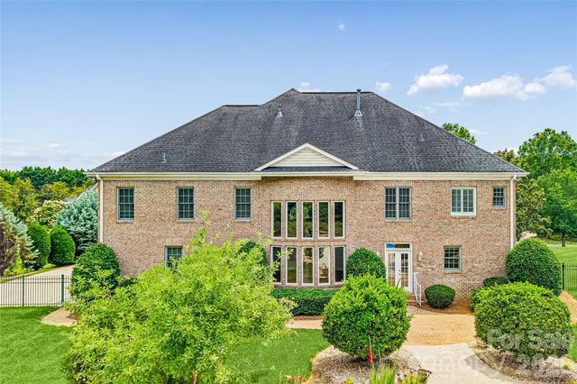 4305 Mourning Dove Drive, Matthews, NC 28104