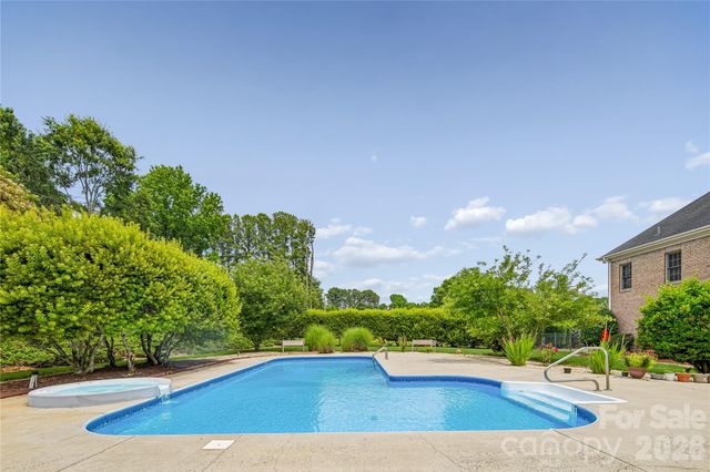 4305 Mourning Dove Drive, Matthews, NC 28104