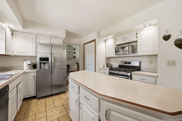 105 Andover Drive, Valparaiso, IN 46383