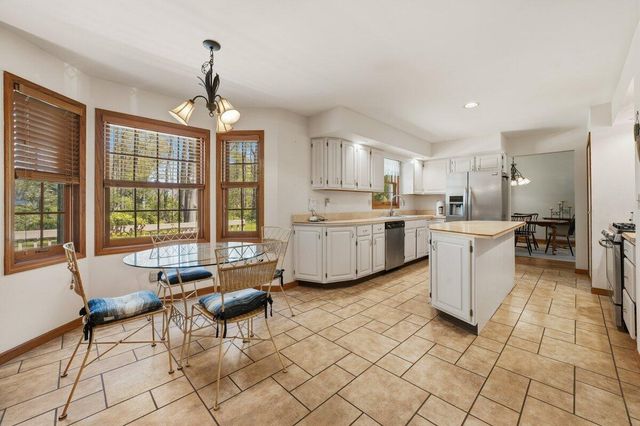 105 Andover Drive, Valparaiso, IN 46383