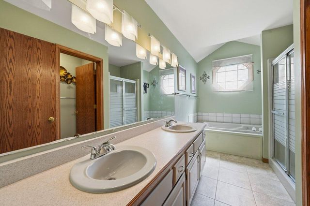 105 Andover Drive, Valparaiso, IN 46383
