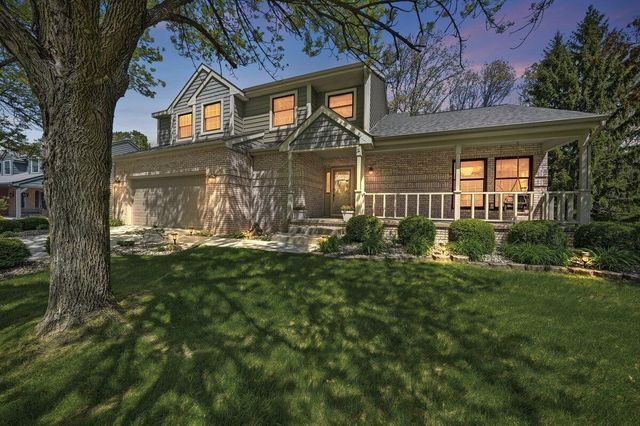 105 Andover Drive, Valparaiso, IN 46383