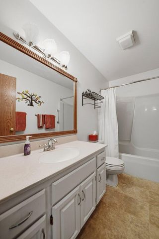 105 Andover Drive, Valparaiso, IN 46383