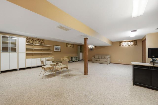 105 Andover Drive, Valparaiso, IN 46383