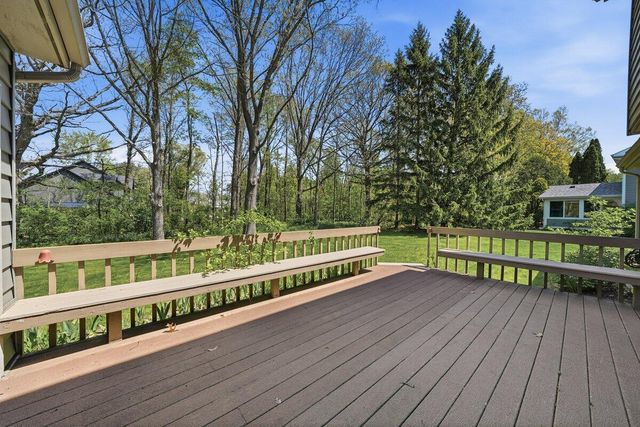 105 Andover Drive, Valparaiso, IN 46383
