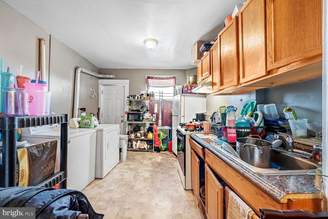 817 N CURLEY ST, Baltimore, MD 21205