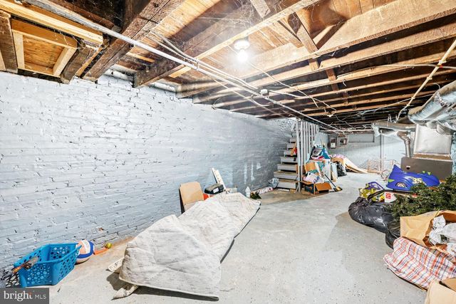 817 N CURLEY ST, Baltimore, MD 21205