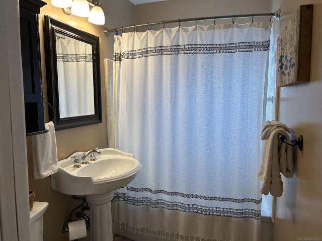 1566 Santa Barbara, San Diego, CA 92107