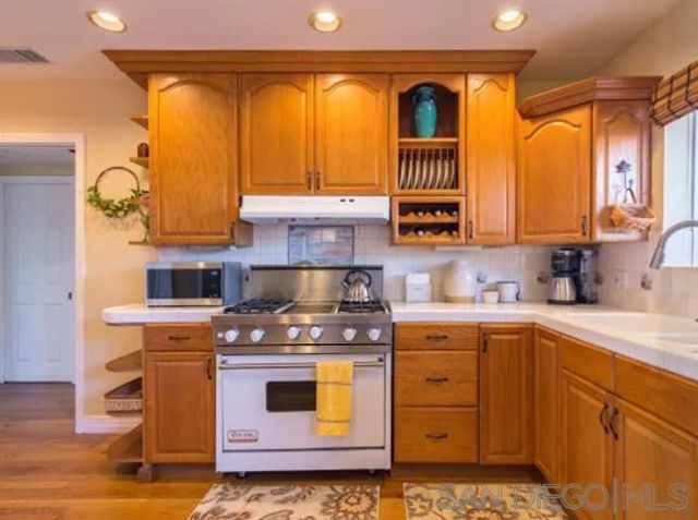 1566 Santa Barbara, San Diego, CA 92107