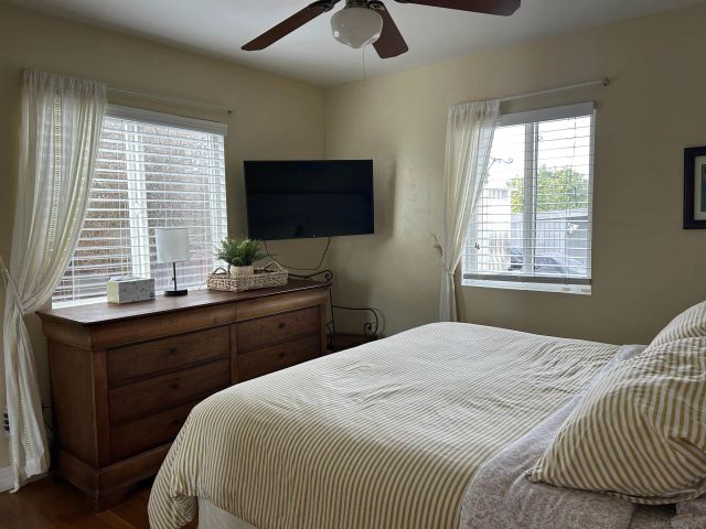 1566 Santa Barbara, San Diego, CA 92107