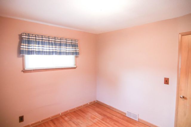 2313 55th Avenue N, Brooklyn Center, MN 55430