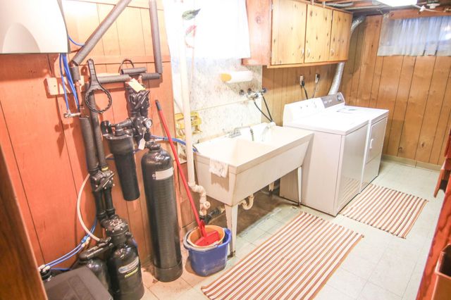 2313 55th Avenue N, Brooklyn Center, MN 55430