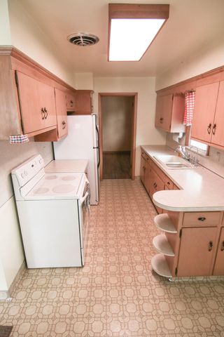 2313 55th Avenue N, Brooklyn Center, MN 55430