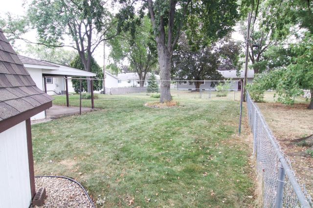2313 55th Avenue N, Brooklyn Center, MN 55430