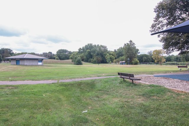 2313 55th Avenue N, Brooklyn Center, MN 55430