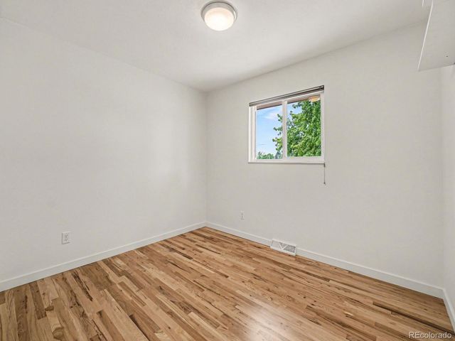 930 Hemlock Way, Broomfield, CO 80020