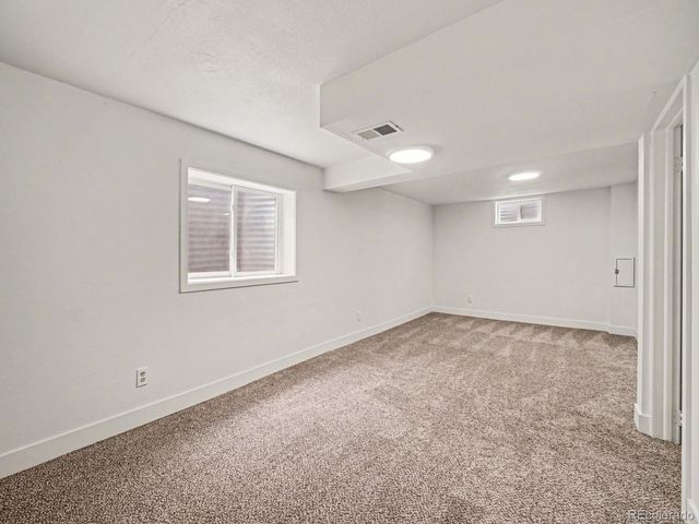 930 Hemlock Way, Broomfield, CO 80020