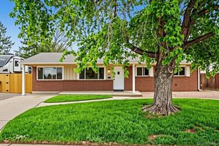 930 Hemlock Way, Broomfield, CO 80020