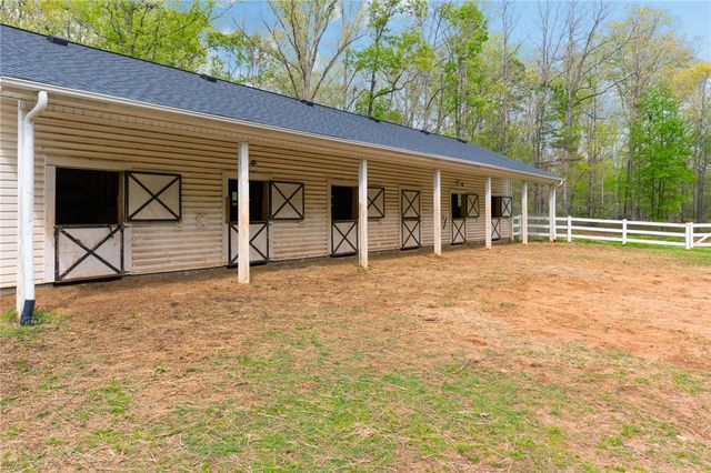 5 Camarillo Court, Pelzer, SC 29669