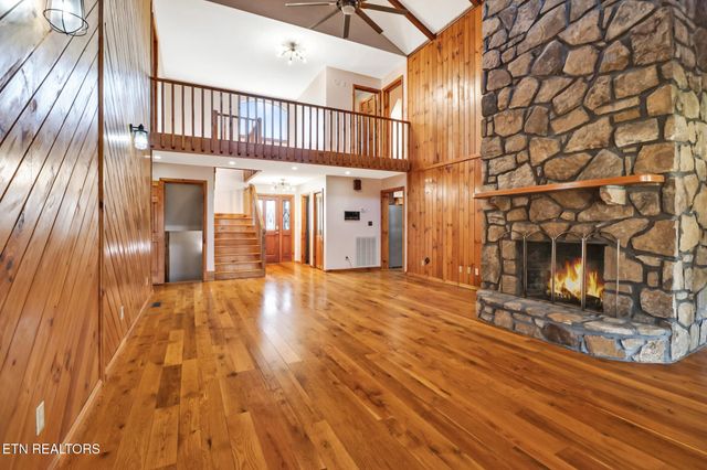 815 York Rd, Crossville, TN 38555