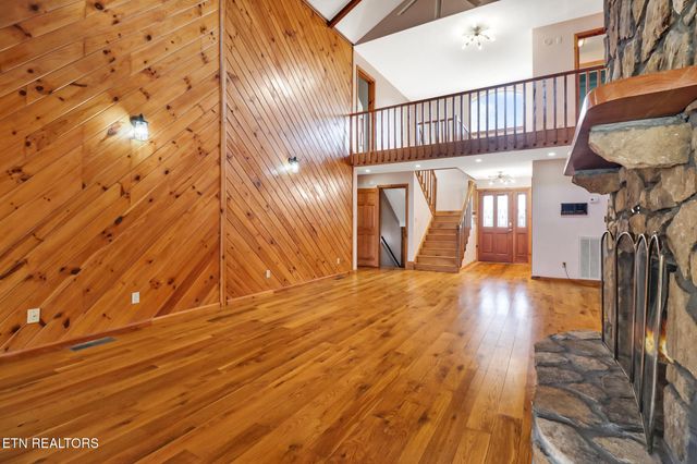 815 York Rd, Crossville, TN 38555