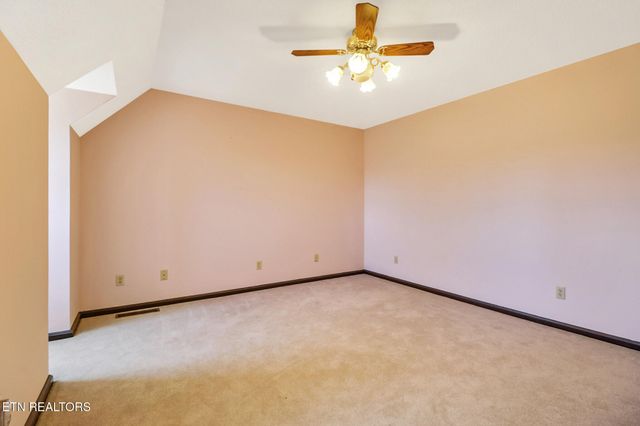 815 York Rd, Crossville, TN 38555