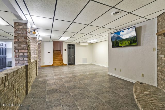 815 York Rd, Crossville, TN 38555