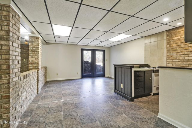 815 York Rd, Crossville, TN 38555