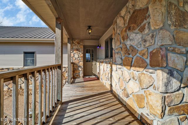 815 York Rd, Crossville, TN 38555