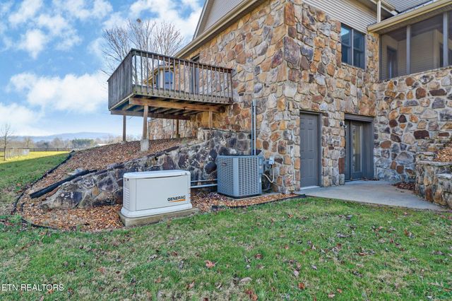 815 York Rd, Crossville, TN 38555