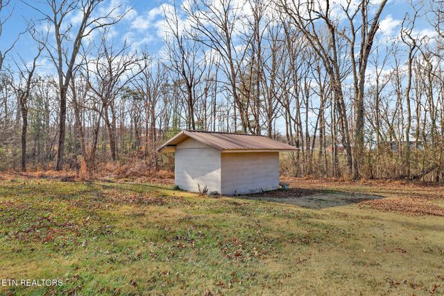 815 York Rd, Crossville, TN 38555