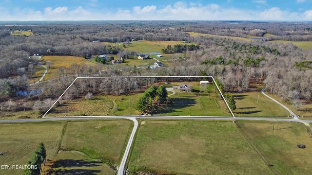 815 York Rd, Crossville, TN 38555