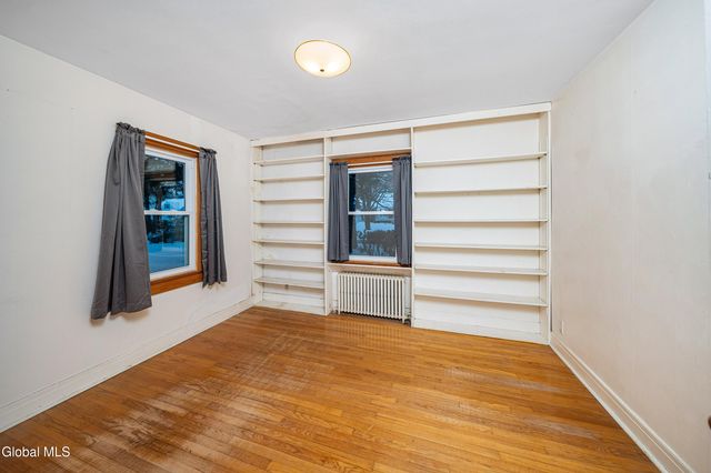 8 Providence Street, Guilderland, NY 12203