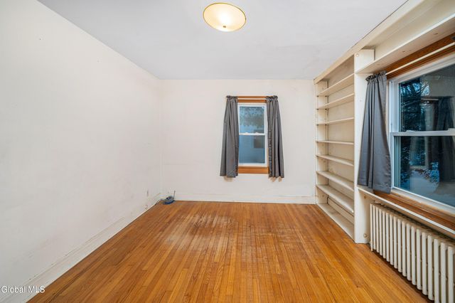 8 Providence Street, Guilderland, NY 12203