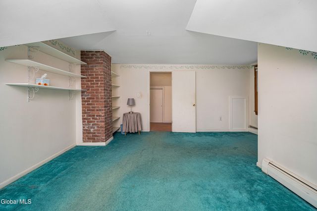 8 Providence Street, Guilderland, NY 12203