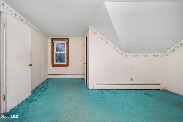 8 Providence Street, Guilderland, NY 12203