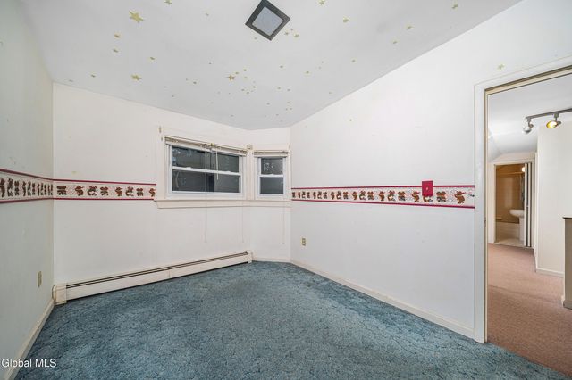 8 Providence Street, Guilderland, NY 12203