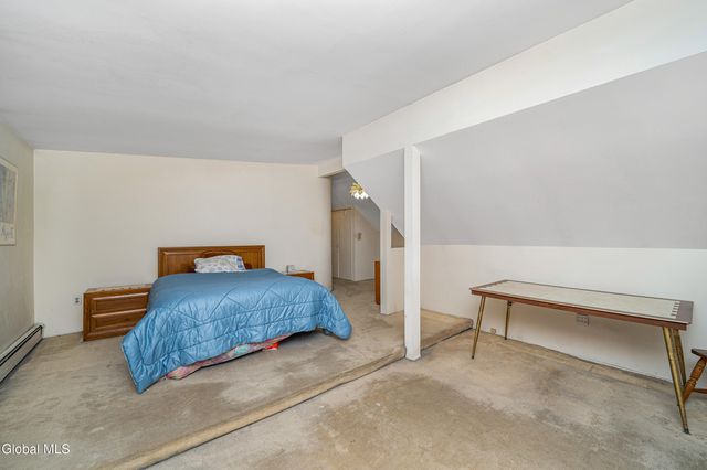 8 Providence Street, Guilderland, NY 12203