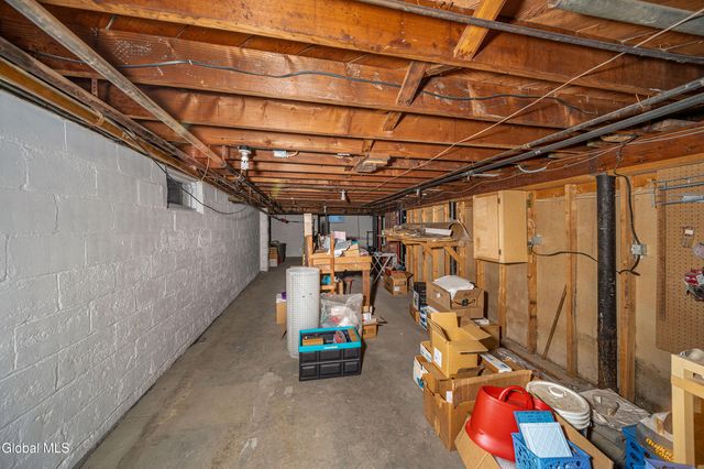 8 Providence Street, Guilderland, NY 12203