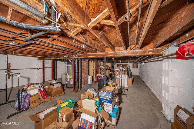 8 Providence Street, Guilderland, NY 12203