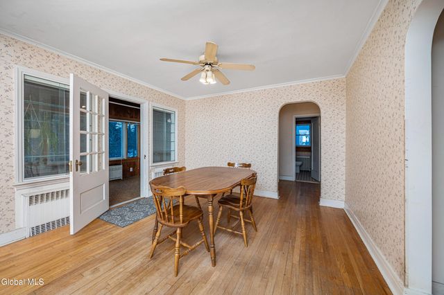 8 Providence Street, Guilderland, NY 12203