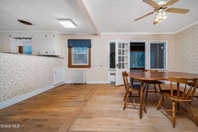 8 Providence Street, Guilderland, NY 12203