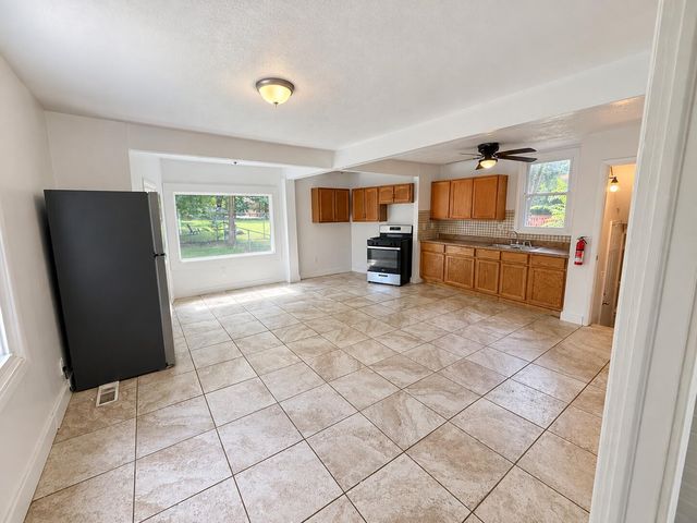 616 Lay Boulevard, Kalamazoo, MI 49001
