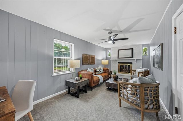 8605 Mayflower Court, University City, MO 63132